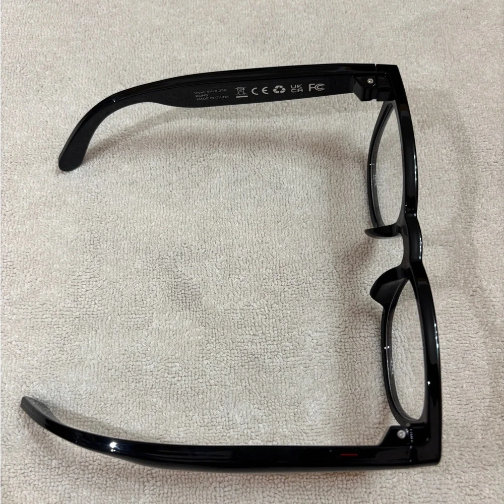 CY01 Smart Glasses - Sleek Black Design